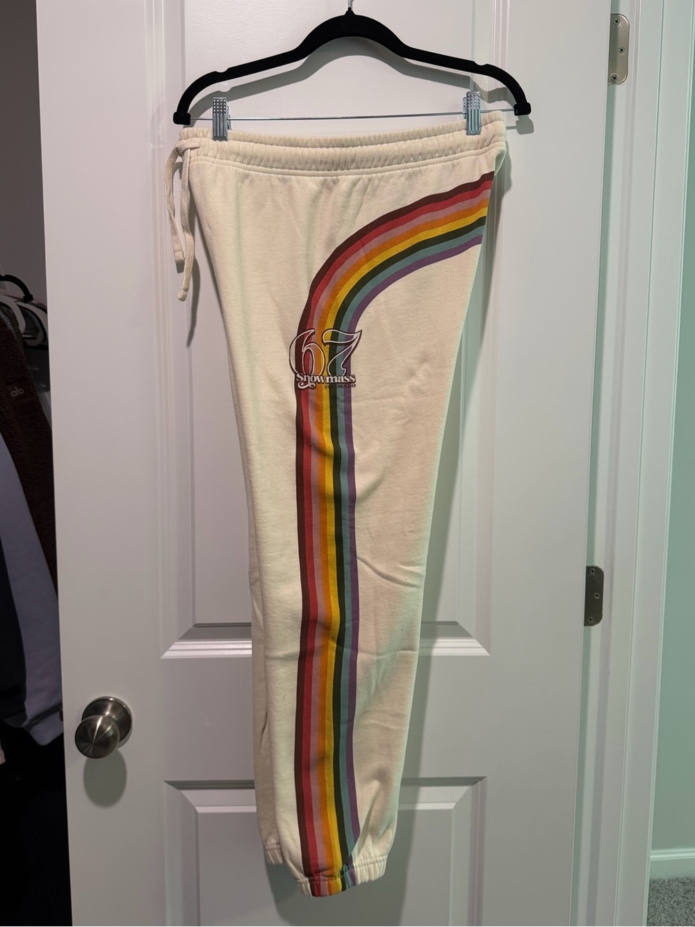 Aspen Snowmass Sweatpants - Picture 4 of 5